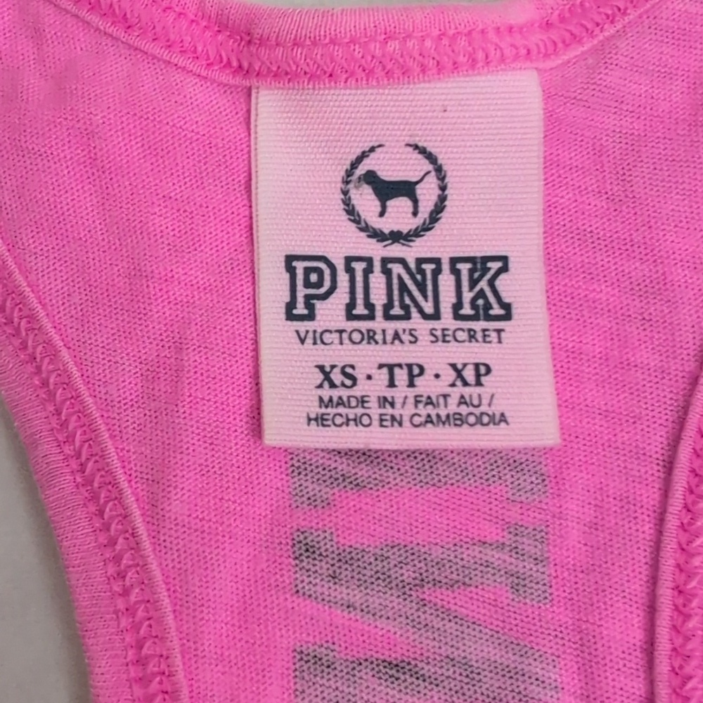 Pink by Victoria's Secret size XS XSmall Bright Pink Kiss Me Im A Grad Tanktop - Picture 3 of 4